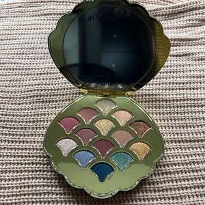 NEW! Tarte Be a Mermaid & Make Waves Eyeshadow Palette